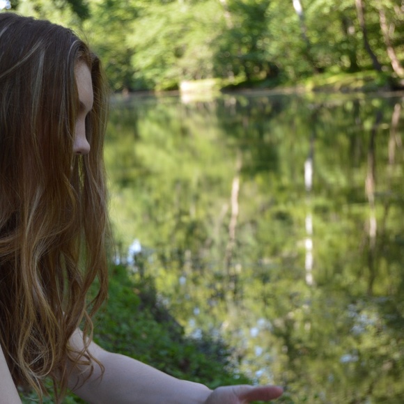 Meet your Posher, Amelia - Picture 2 of 8